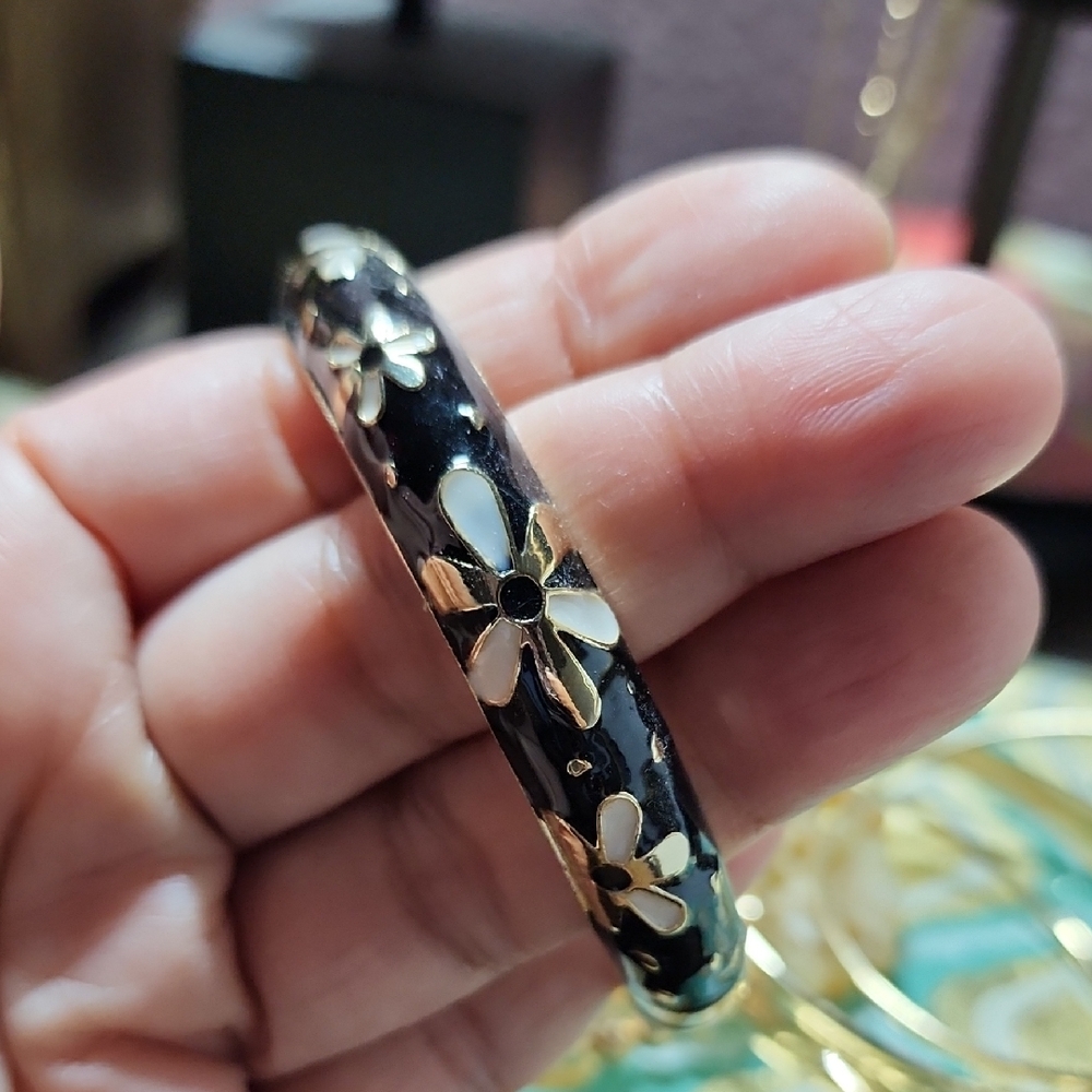 Black and Gold Lotus Design Chinese Cloisonne Enamel Bangle